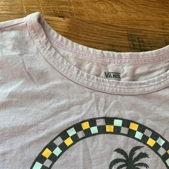 VANS checkered women’s lavender tee shirt sz M 💜✨ - Picture 2 of 10